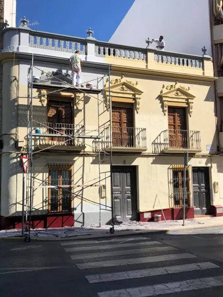 Fachadas y trabajos verticales · 26
