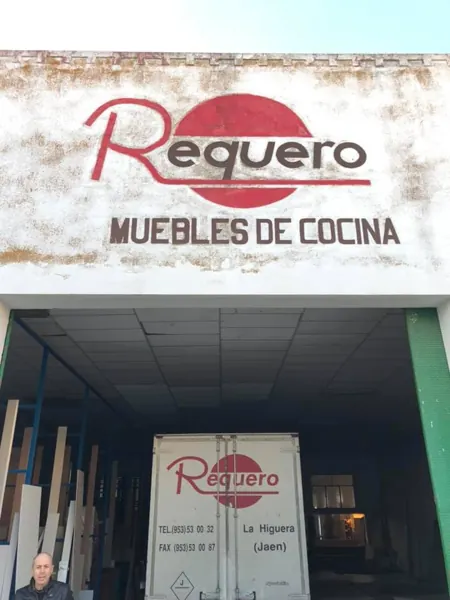 Rotulación industrial · 12